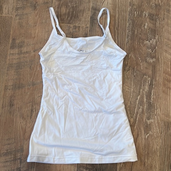Maidenform Woman’s White Tank Size Large - Picture 2 of 4